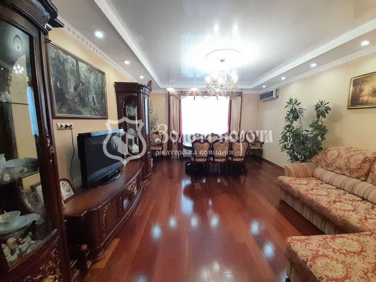 Продаж 4-кімнатної квартири 142 м², Срібнокільська вул., 1