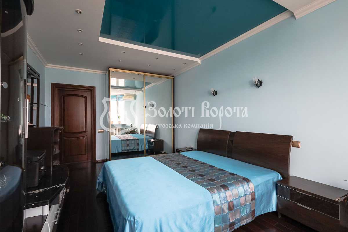 Продаж 4-кімнатної квартири 142 м², Срібнокільська вул., 1