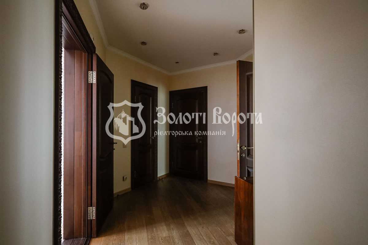 Продаж 4-кімнатної квартири 142 м², Срібнокільська вул., 1