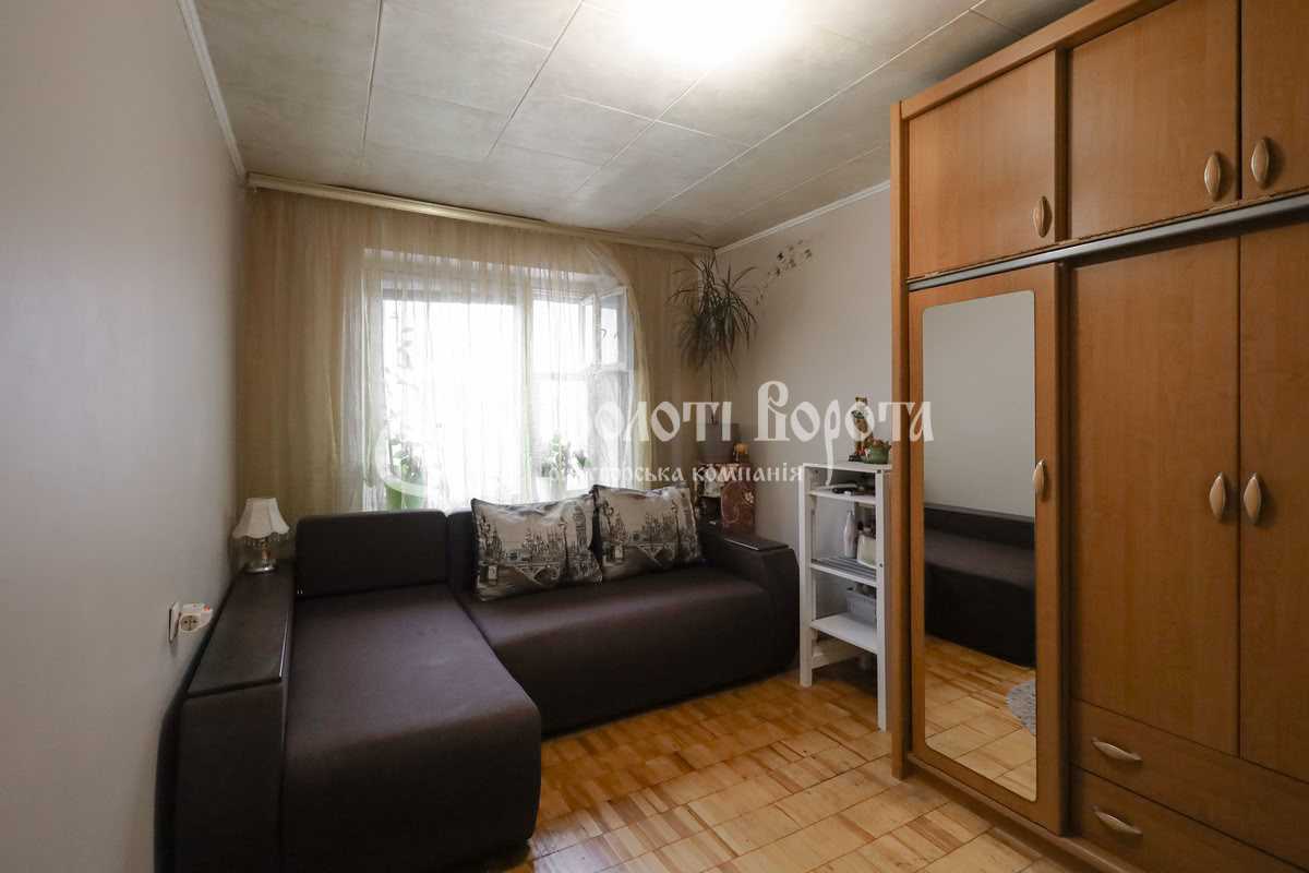 Продаж 4-кімнатної квартири 87.4 м², Степана Олійника вул., 8