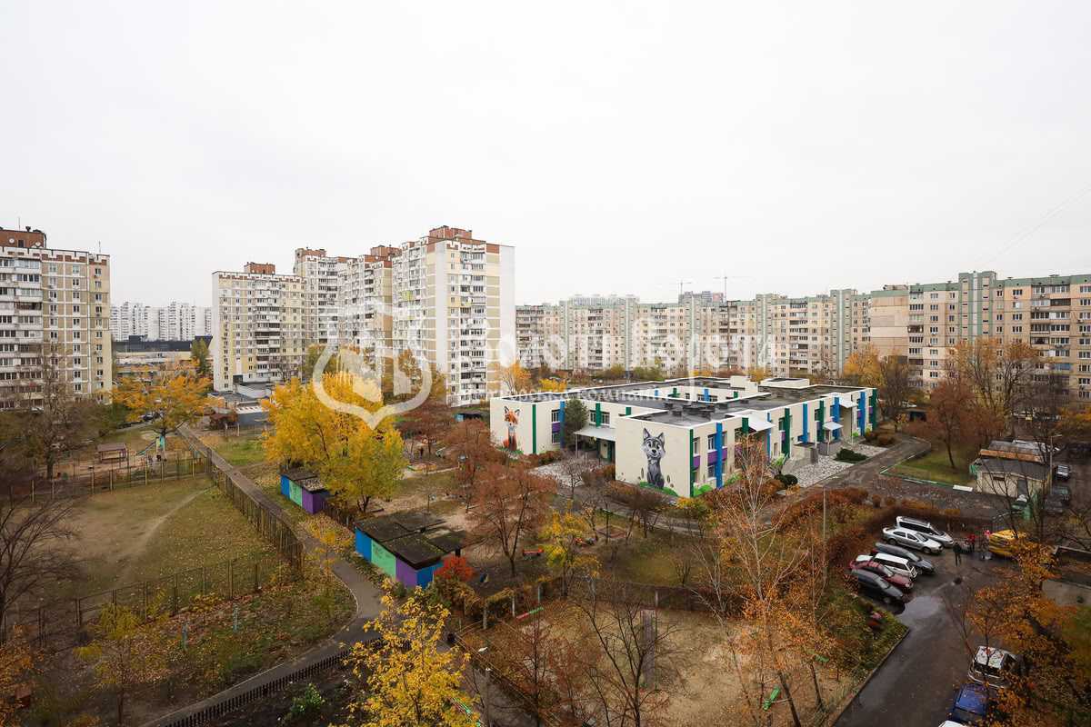 Продаж 4-кімнатної квартири 87.4 м², Степана Олійника вул., 8