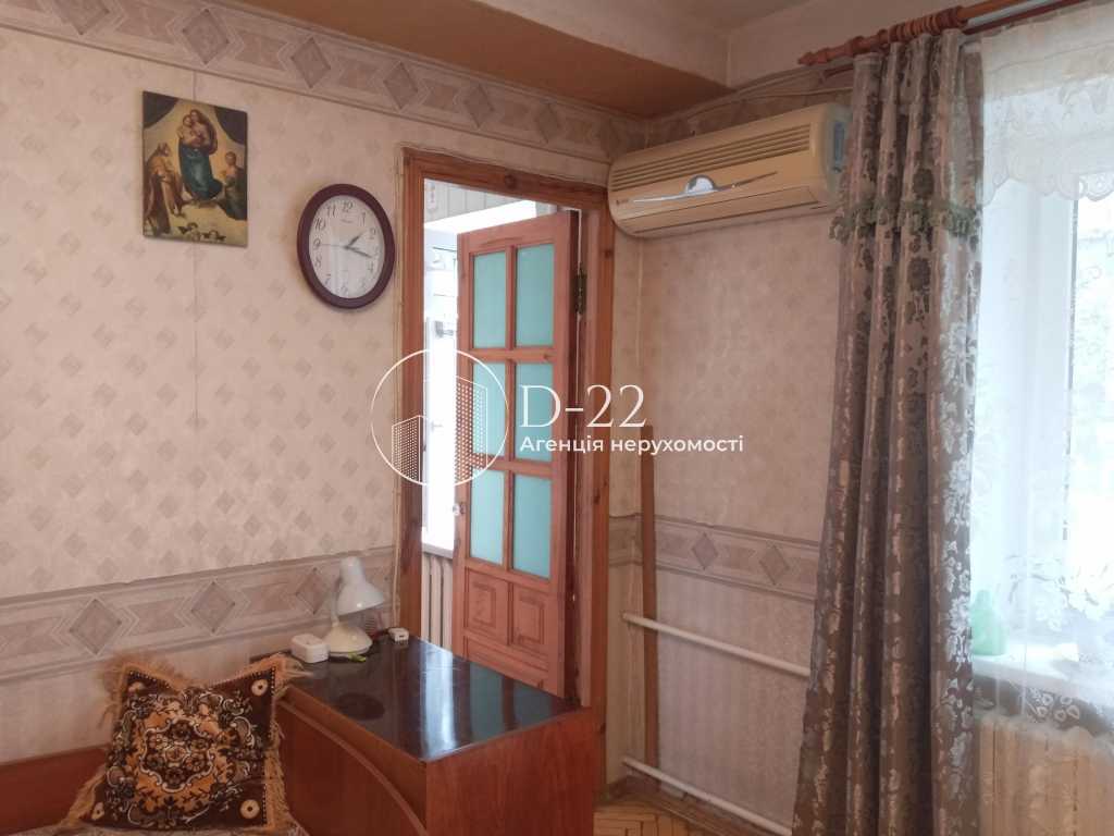 Продаж 3-кімнатної квартири 63 м², Новогоспітальна вул., 5