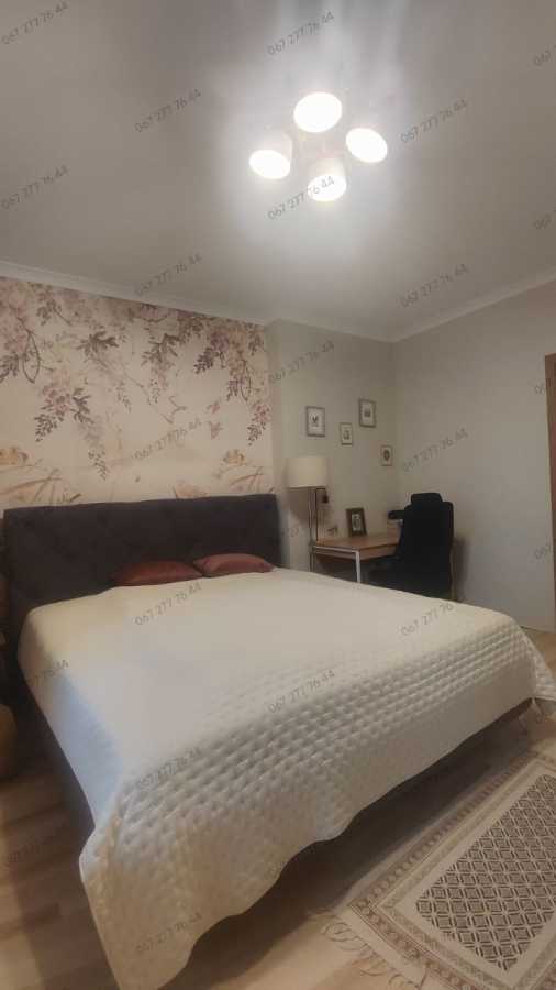 Продажа 2-комнатной квартиры 70 м², Анны Ахматовой ул., 30