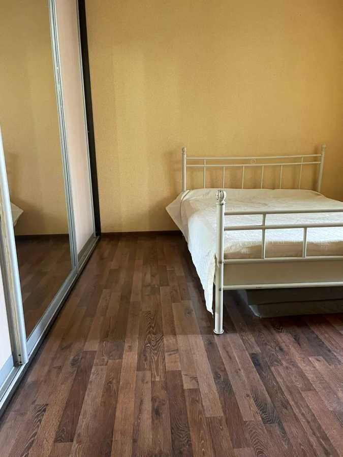 Аренда 1-комнатной квартиры 40 м², Михаила Котельникова ул., Драгоманова, 3