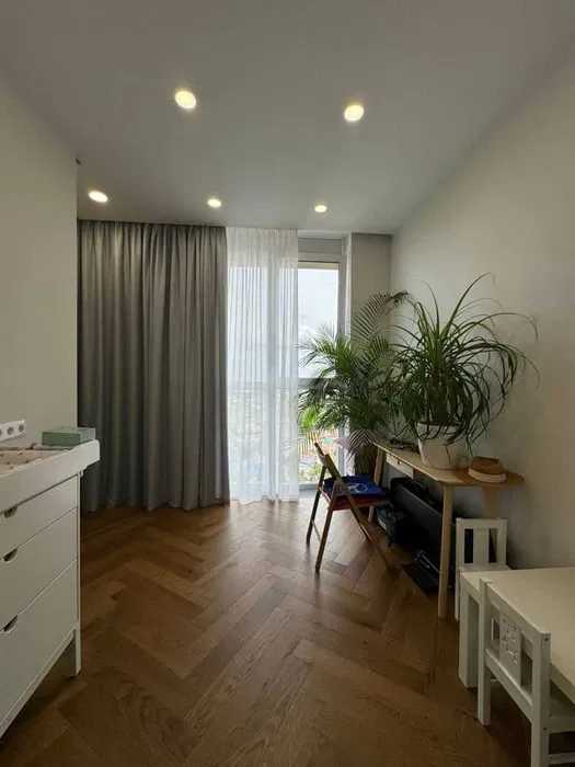 Продажа 3-комнатной квартиры 80 м², Звездный бул., 1