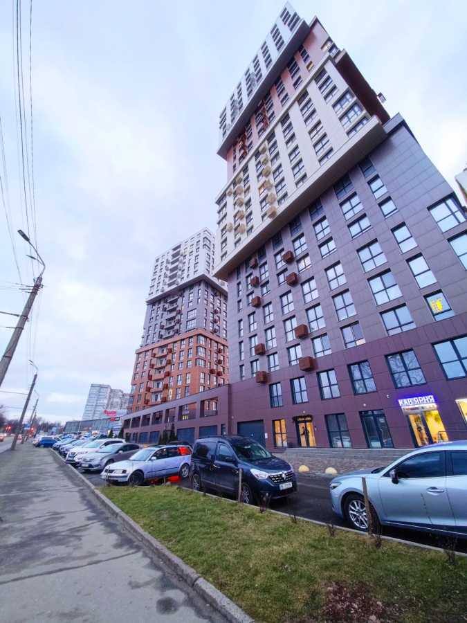 Продажа 3-комнатной квартиры 80 м², Звездный бул., 1