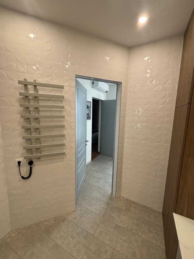 Продажа 3-комнатной квартиры 80 м², Звездный бул., 1