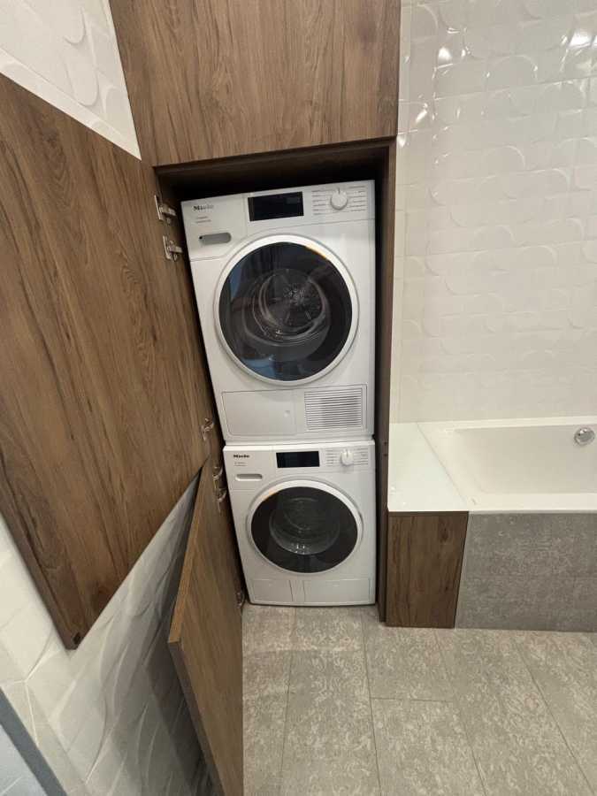 Продажа 3-комнатной квартиры 80 м², Звездный бул., 1