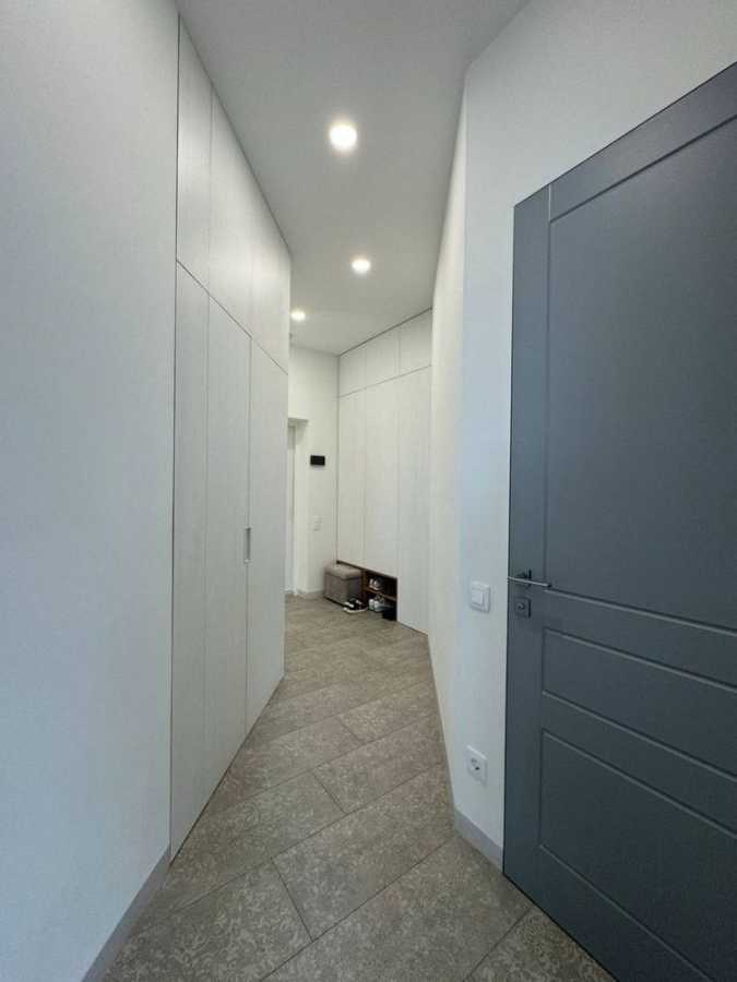 Продажа 3-комнатной квартиры 80 м², Звездный бул., 1