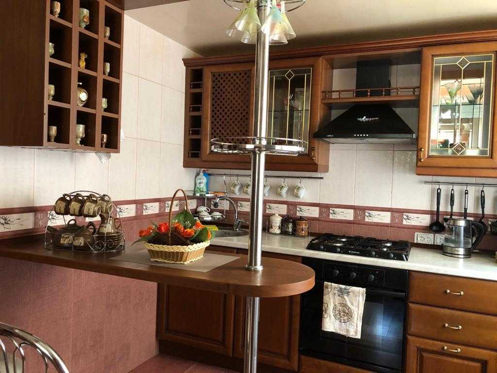 Продаж будинку 320 м², Академіка Вавілова вул.