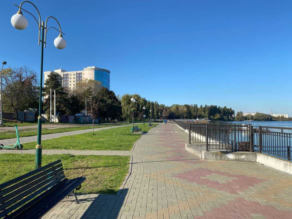 Продажа 3-комнатной квартиры 131.5 м², Парковая ул., 2/2