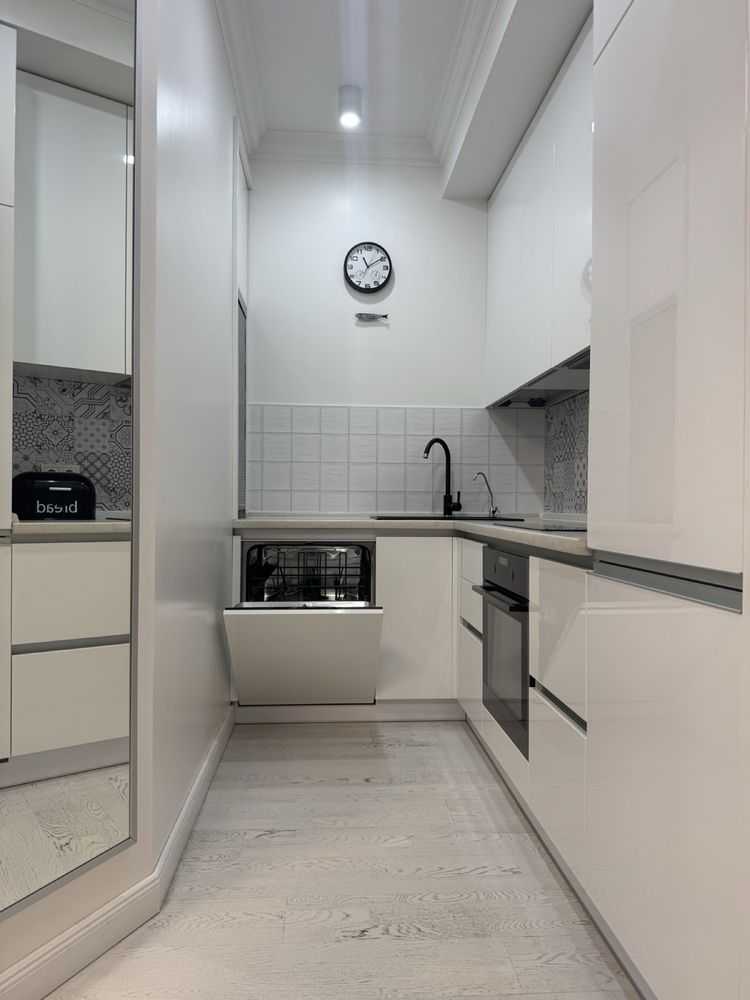 Продажа 1-комнатной квартиры 42.8 м², Василия Тютюнника ул., 51/1А