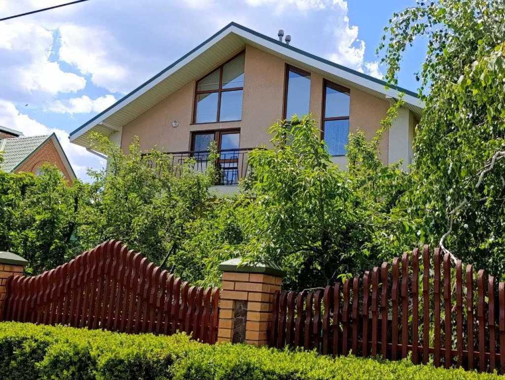 Продаж будинку 325 м², Богатирська вул., 30А