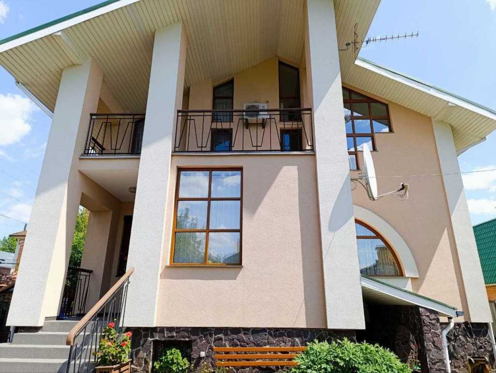 Продаж будинку 325 м², Богатирська вул., 30А