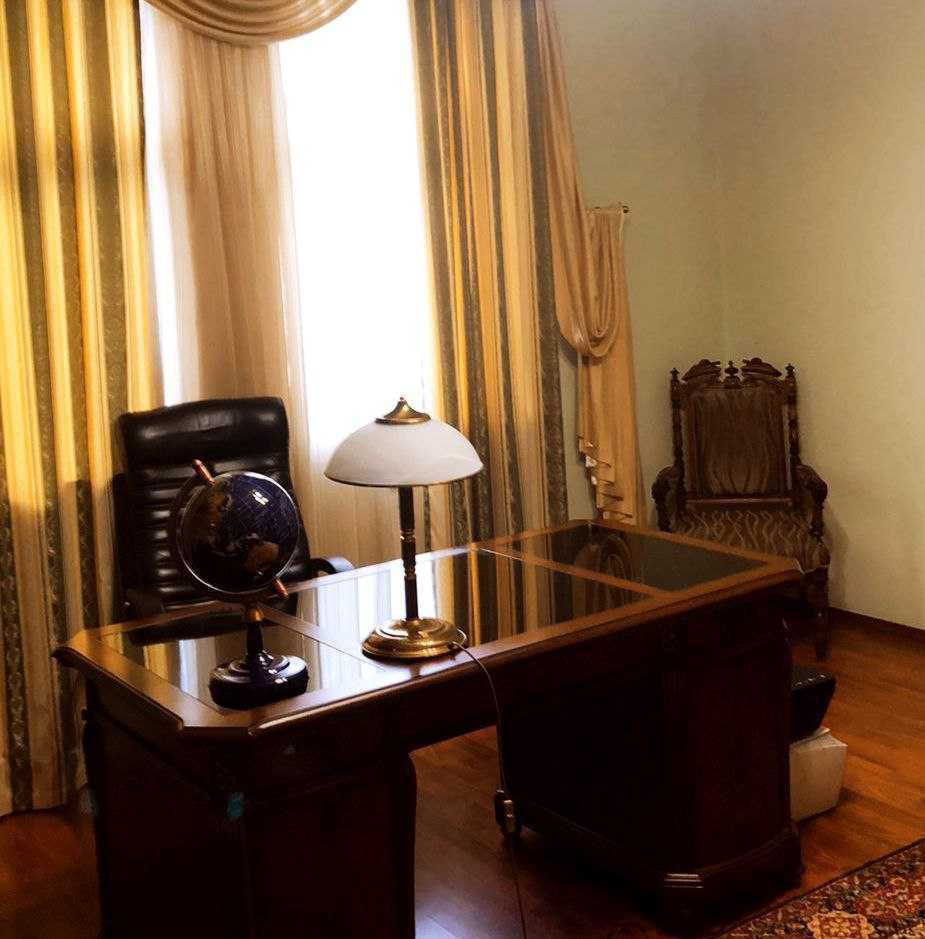 Продаж будинку 325 м², Богатирська вул., 30А