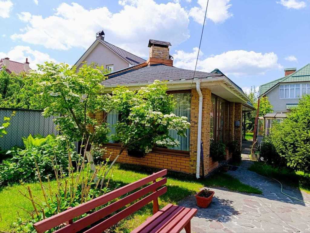 Продаж будинку 325 м², Богатирська вул., 30А