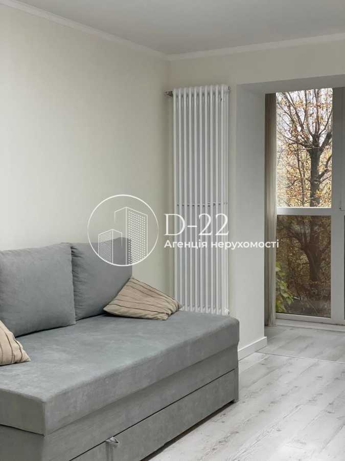 Продажа 2-комнатной квартиры 60.6 м², Глебова ул., 7