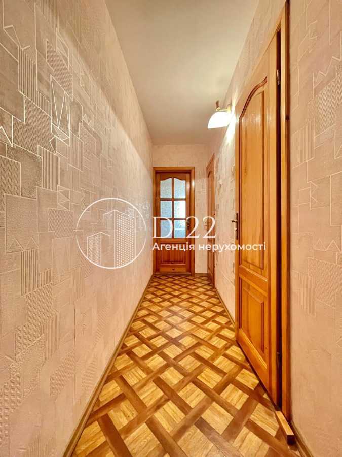 Продажа 3-комнатной квартиры 93 м², Декабристов ул., 12/37