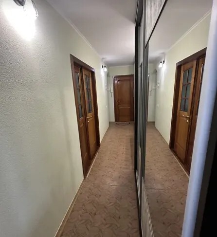 Продажа 3-комнатной квартиры 63 м², Гладкова ул.