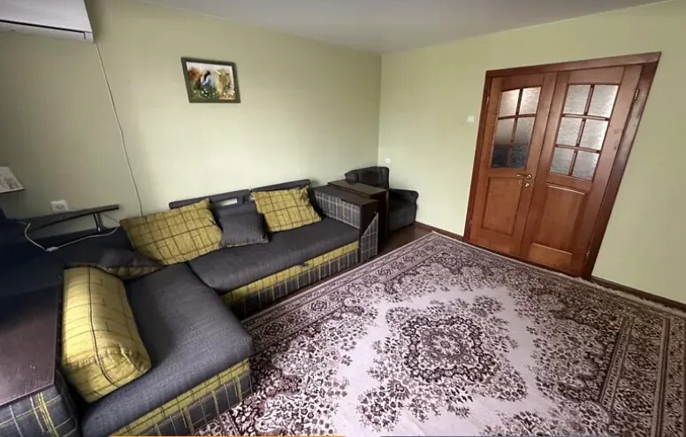 Продажа 3-комнатной квартиры 63 м², Гладкова ул.