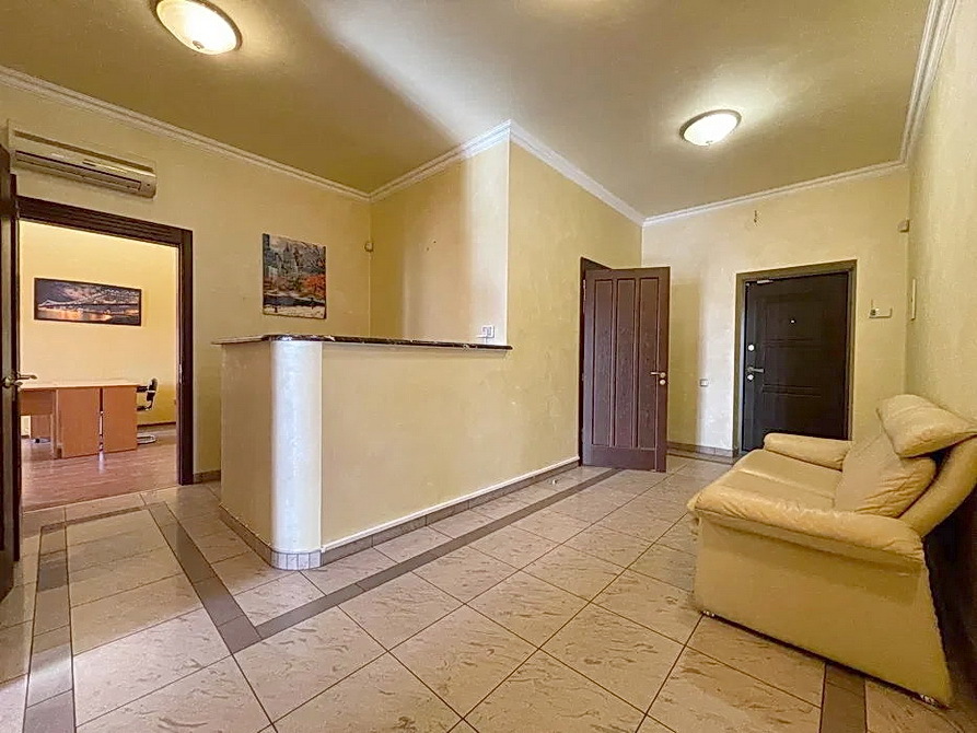 Аренда офиса 180 м², Шота Руставели ул., 44