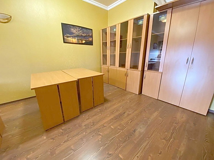 Аренда офиса 180 м², Шота Руставели ул., 44