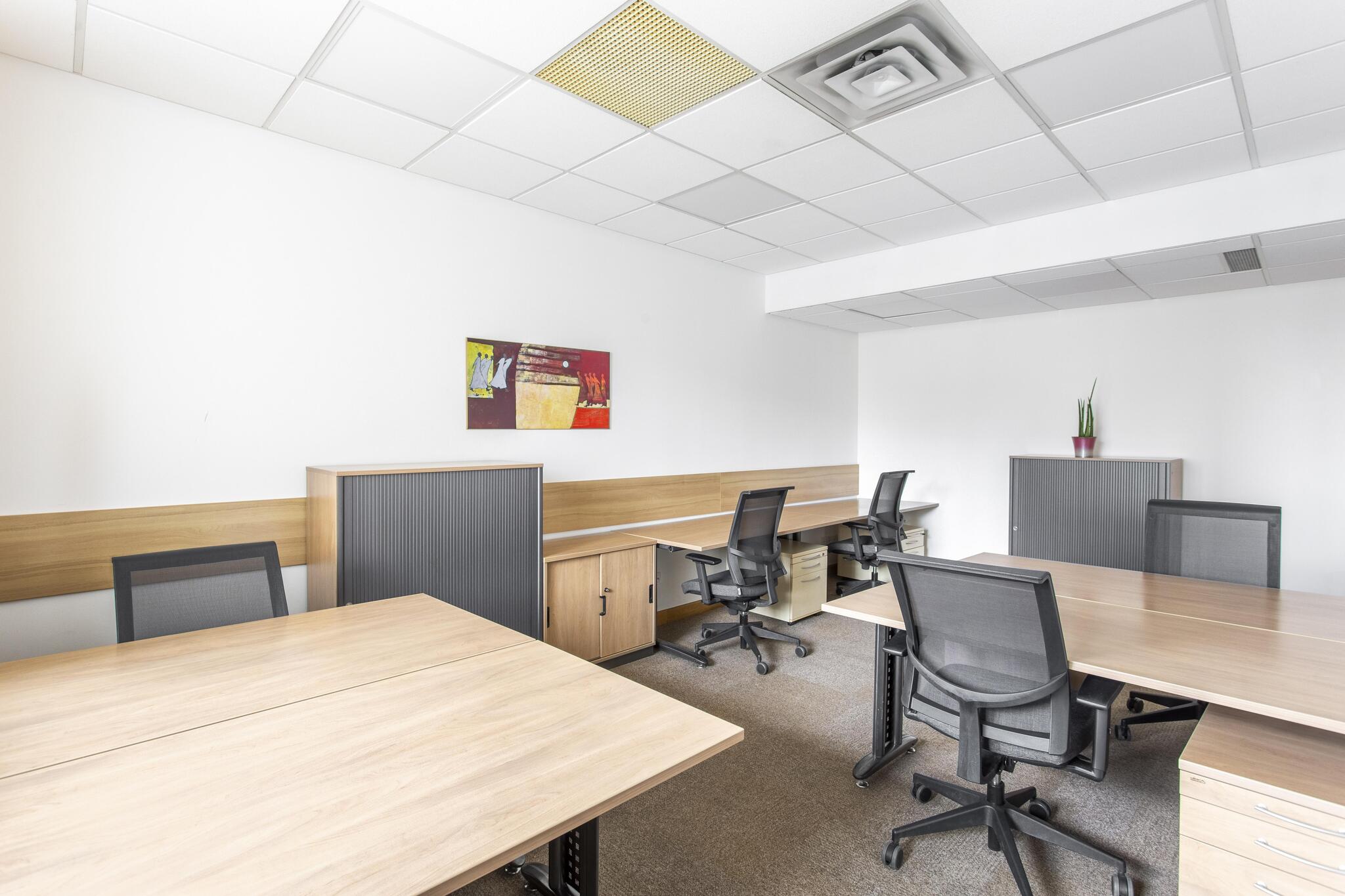 Аренда офиса 100 м², Шелковичная ул., 42/44