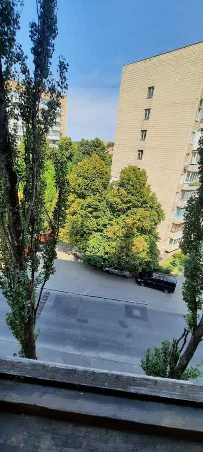 Оренда 1-кімнатної квартири 29 м², Петропавлівська вул., 13/8