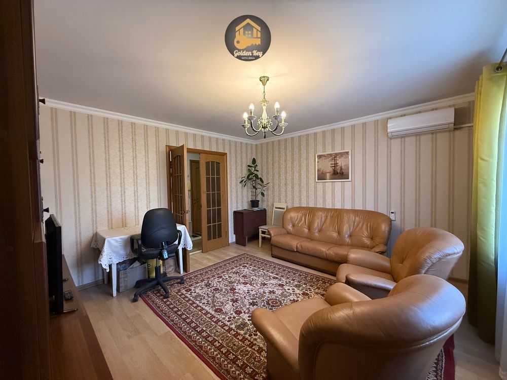 Продаж 2-кімнатної квартири 50.3 м², Головатого вул., 3