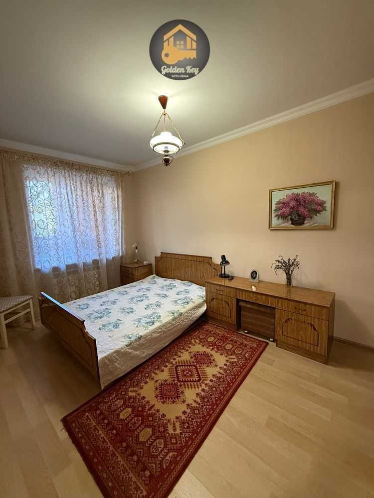 Продаж 2-кімнатної квартири 50.3 м², Головатого вул., 3