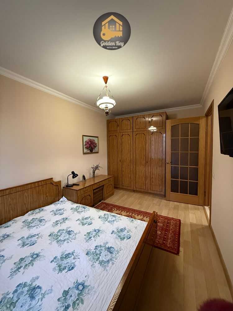 Продаж 2-кімнатної квартири 50.3 м², Головатого вул., 3