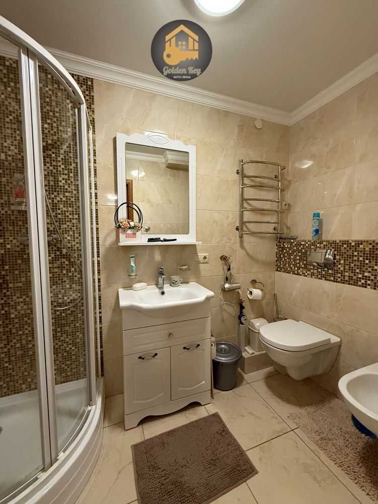 Продаж 2-кімнатної квартири 50.3 м², Головатого вул., 3