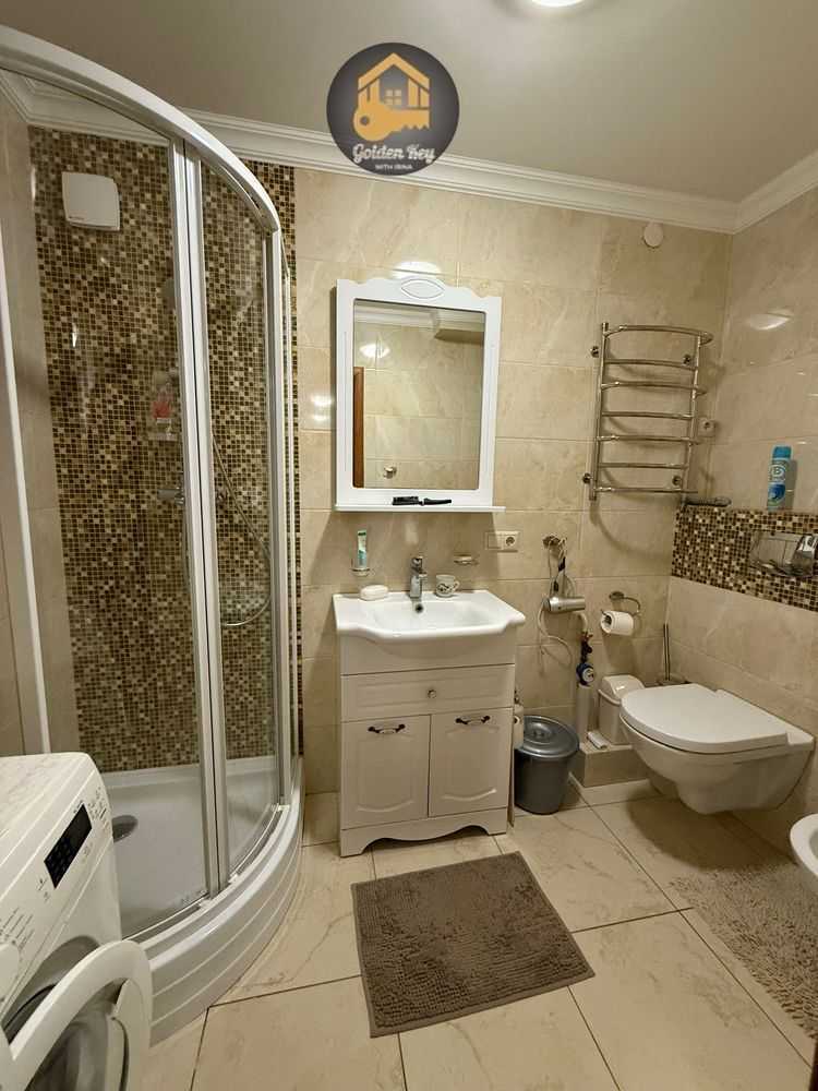 Продаж 2-кімнатної квартири 50.3 м², Головатого вул., 3