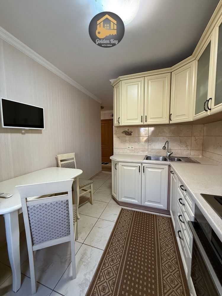 Продаж 2-кімнатної квартири 50.3 м², Головатого вул., 3