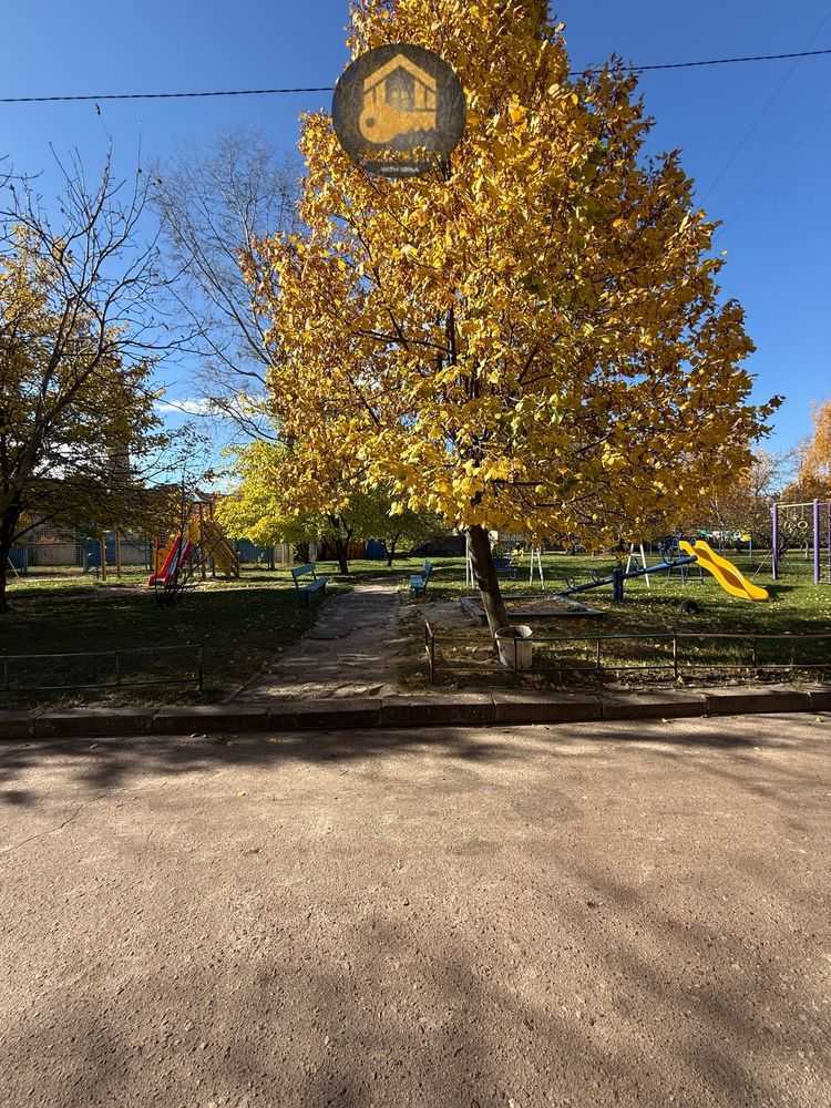 Продаж 2-кімнатної квартири 50.3 м², Головатого вул., 3