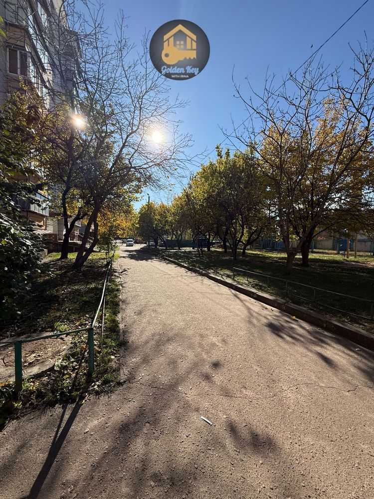 Продаж 2-кімнатної квартири 50.3 м², Головатого вул., 3