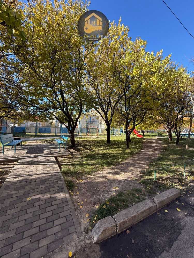 Продаж 2-кімнатної квартири 50.3 м², Головатого вул., 3