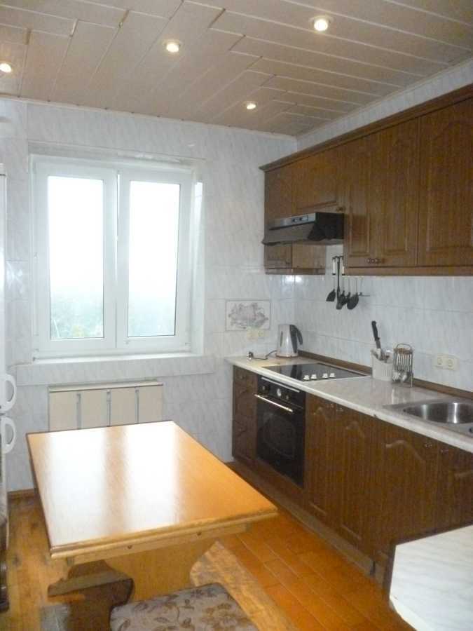Оренда 3-кімнатної квартири 76 м², Дегтярівська вул., 30В