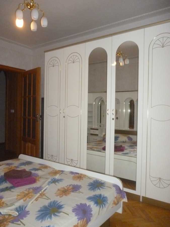 Оренда 3-кімнатної квартири 76 м², Дегтярівська вул., 30В