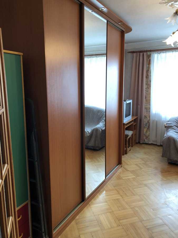 Оренда 3-кімнатної квартири 76 м², Дегтярівська вул., 30В