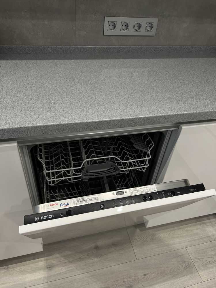 Оренда 2-кімнатної квартири 90 м², Василя Тютюнника вул., 28А