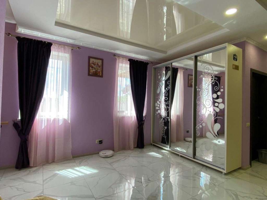 Будинок подобово 200 м², Карла Маркса вул.