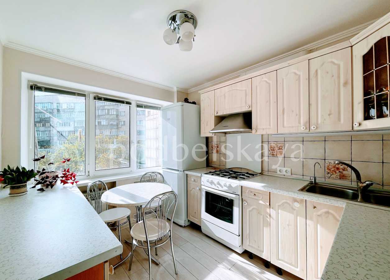 Оренда 3-кімнатної квартири 79 м², Івана Мар`яненка вул., 13