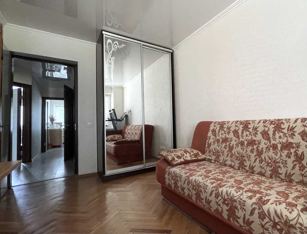 Оренда 3-кімнатної квартири 79 м², Івана Мар`яненка вул., 13