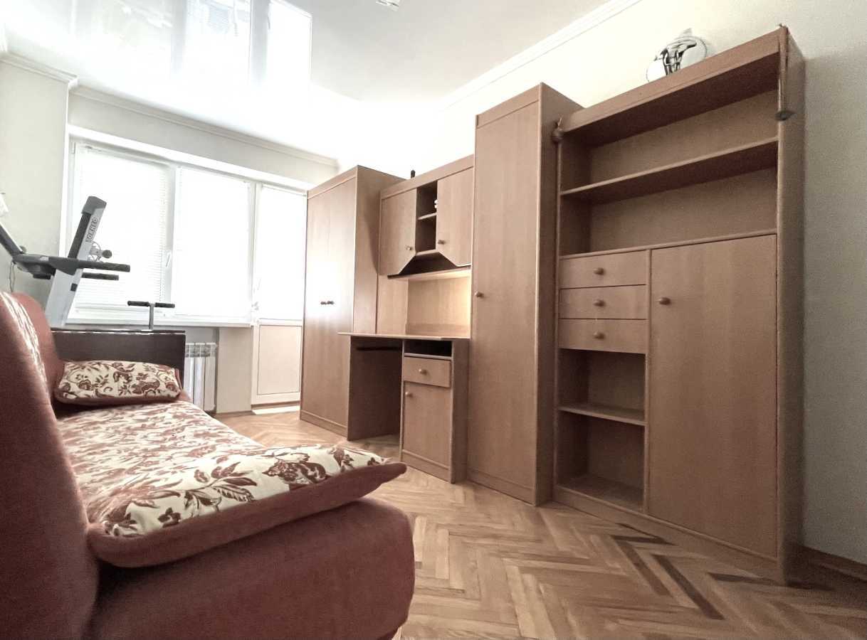 Оренда 3-кімнатної квартири 79 м², Івана Мар`яненка вул., 13