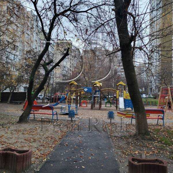 Продажа 3-комнатной квартиры 82 м², Чернобыльская ул., 18