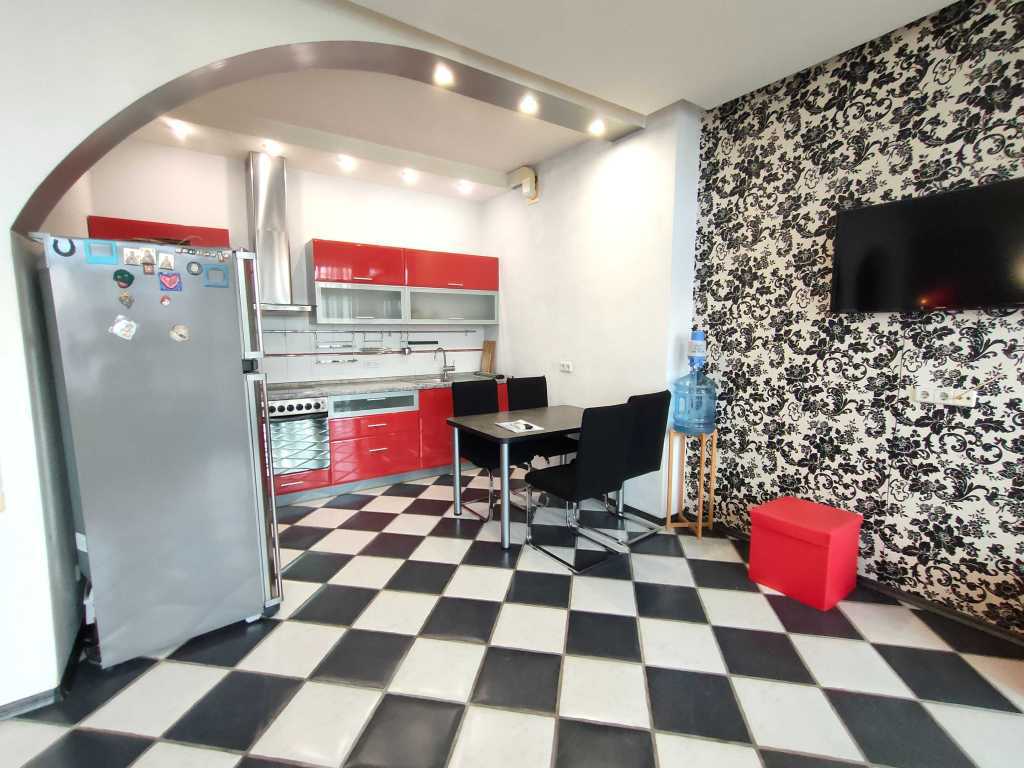 Аренда 3-комнатной квартиры 86 м², Владимирская ул., 49А