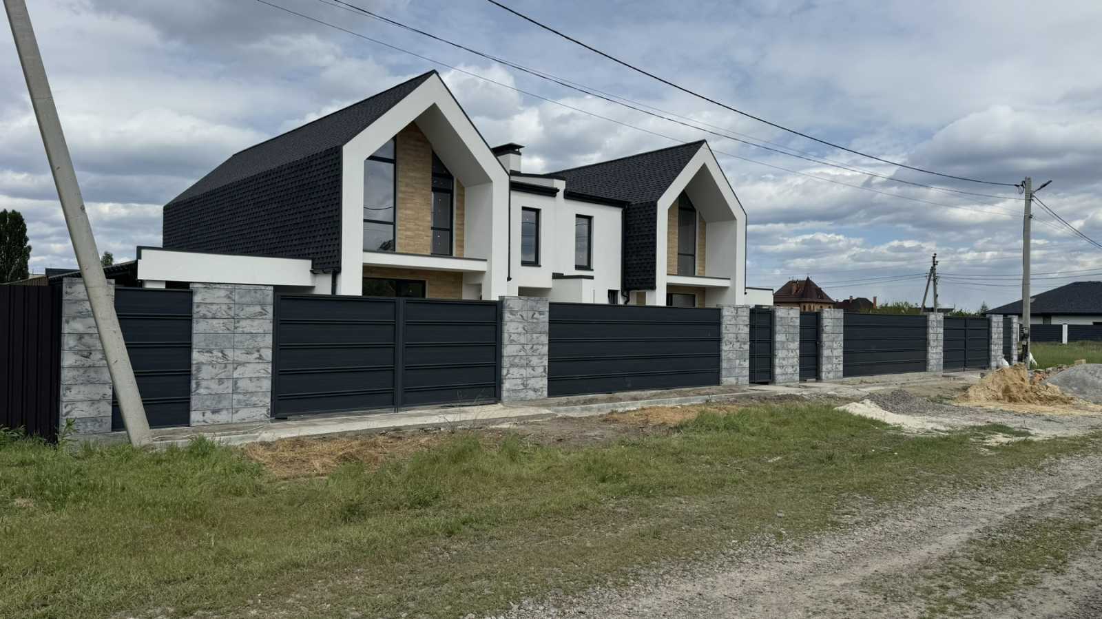 Продаж будинку 154 м², Привітна