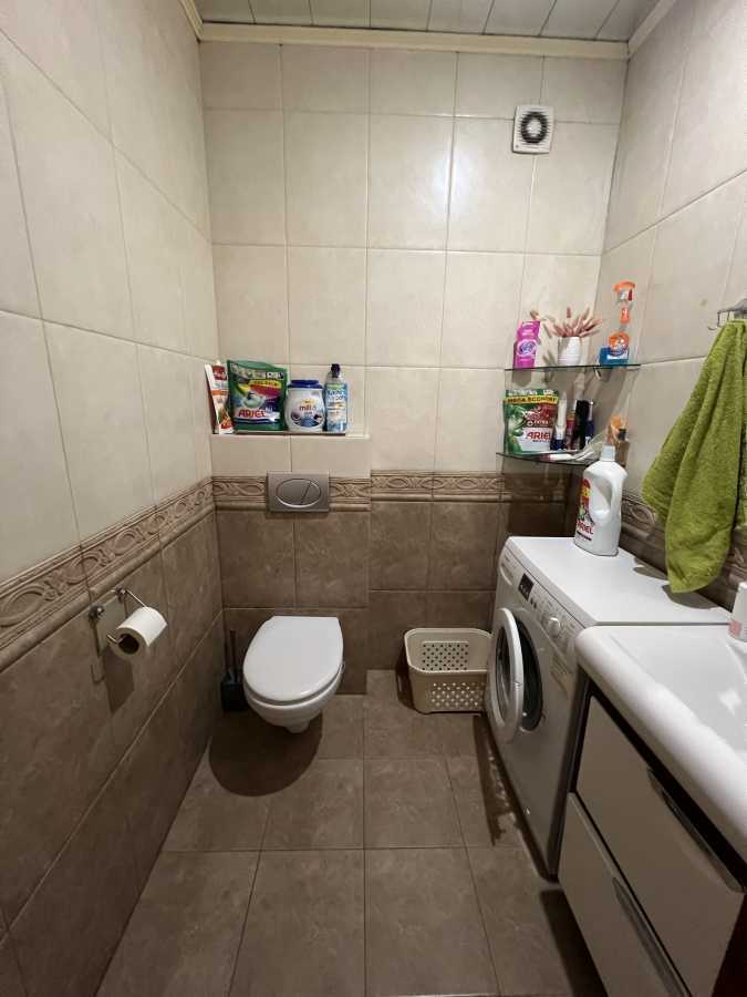 Продажа 3-комнатной квартиры 120 м², Голосеевский просп., 13А