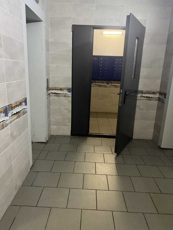 Продажа 3-комнатной квартиры 120 м², Голосеевский просп., 13А